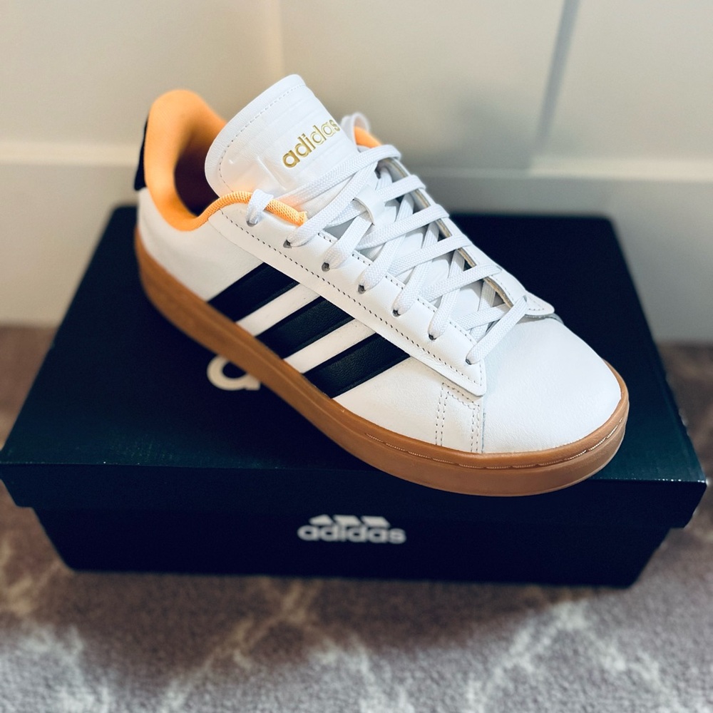 Adidas Originals Grand Court Alpha White/Black/Flash
Orange